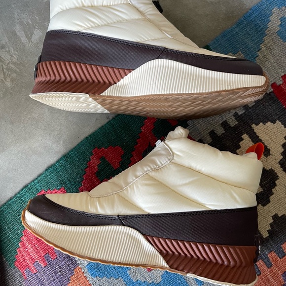 Sorel Out ‘N About Puffy Waterproof Zip Boot Woman 9 - Picture 5 of 16